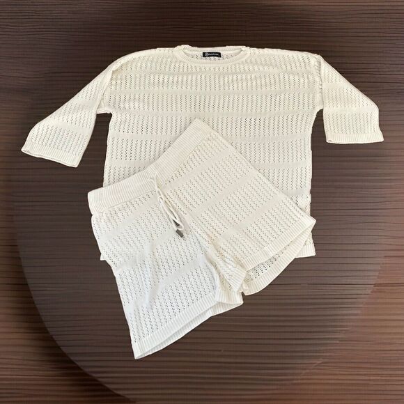 Pretty Garden Women’s Knit Sweater & Shorts Size Small Ivory - Picture 1 of 11